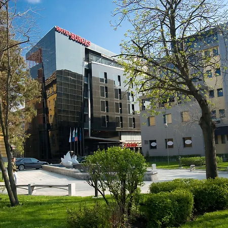 Hotel Burgas Отель 4*