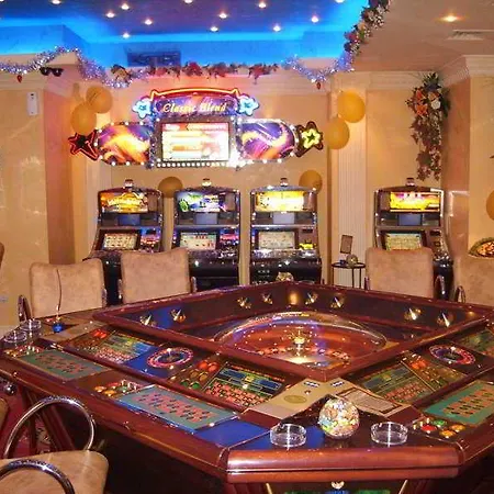 Отель Hotel Burgas 4*