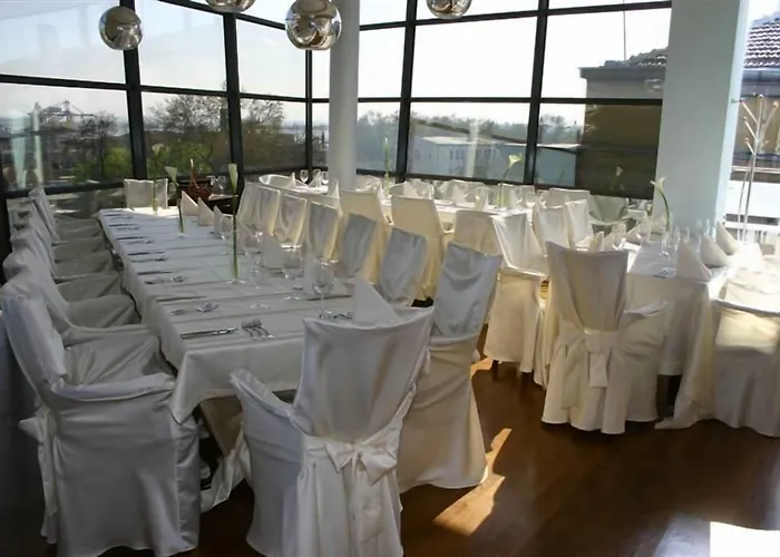 Hotel Burgas Ξενοδοχείο 4*